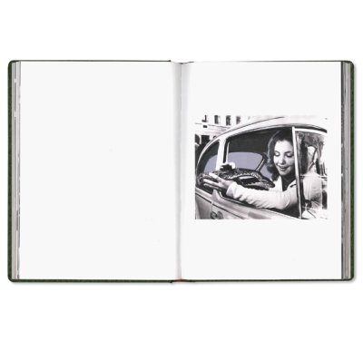 画像6: GIRL PLAYS WITH SNAKE / Clare Strand