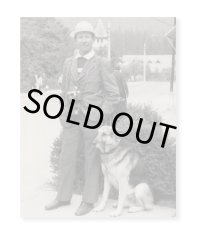 In Almost Every Picture 18 Shepherd Dog  /  Erik Kessels, Valentin Fogoros