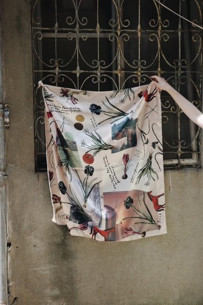 画像1: 【オーダー商品（8月末〜9月上旬頃発送）】printed scarf / vent de moe